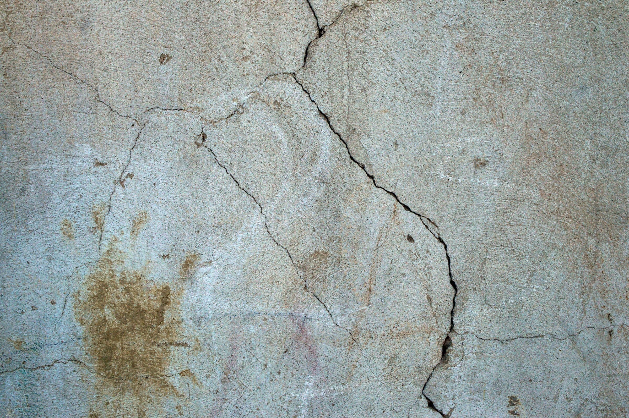 Cracks in a concrete wall of the kind foundation crack repair seals